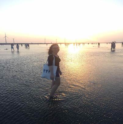 说明:生活照.jpg